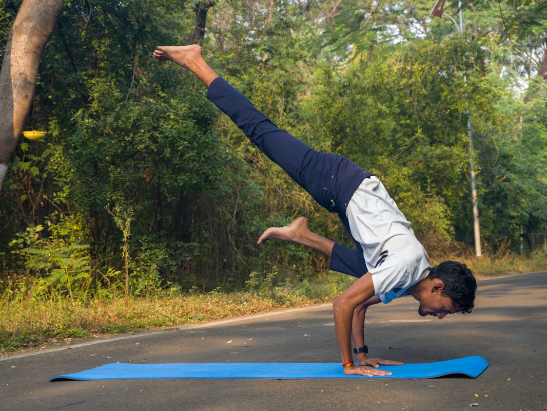 Yoga-inspirerad sträckning för flexibilitet